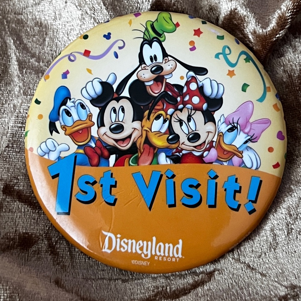Disney Resort button “1st Visit”